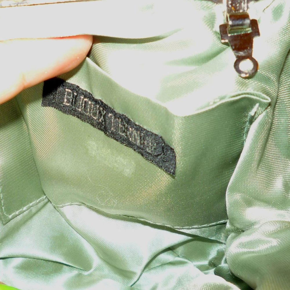 Vintage green soft satin beaded snap closure crossbody chain strap lined purse - Picture 4 of 8
